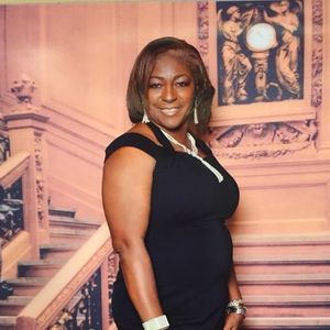 Meet your Posher, Leslie